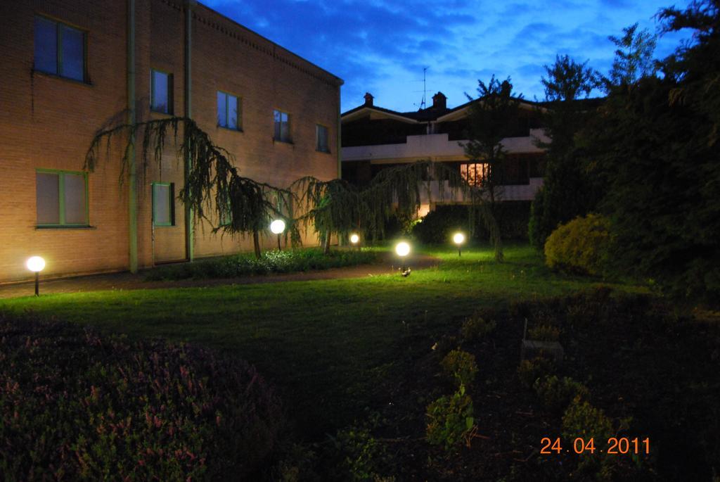 Vecchia Brianza Hotel Seveso Exterior foto