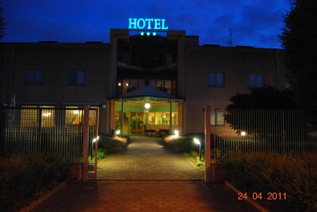 Vecchia Brianza Hotel Seveso Exterior foto