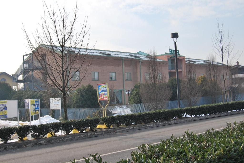Vecchia Brianza Hotel Seveso Cameră foto